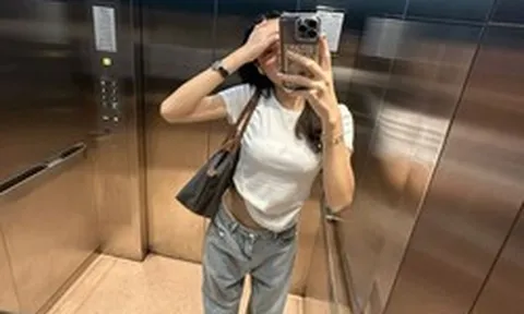 Vì sao thang máy chung cư thường có gương?