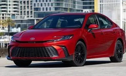 Toyota Camry 2027 ra mắt: Giá quy đổi từ 781 triệu đồng, gần như không đổi thiết kế