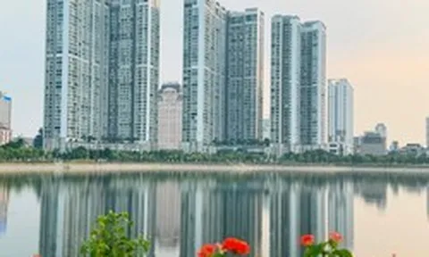 Nghịch lý căn hộ Hà Nội: Thu nhập người dân tăng 9%/năm nhưng giá căn hộ sơ cấp tăng tới 25%/năm