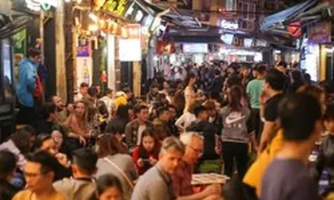 Hà Nội rà soát thí điểm tổ hợp vui chơi, giải trí 24/7: Cú hích cho 'kinh tế đêm'