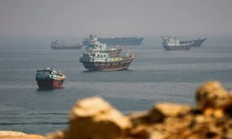 Đô đốc quân đội Mỹ báo điều khó tin từ eo biển Hormuz